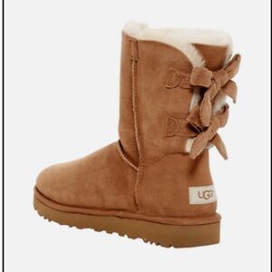 NWOT Ugg Bailey Bow II Boots - Rare Corduroy Bow, Chestnut
